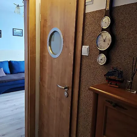 Noclegwgdyni24 דירה